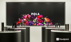 POLA クリスタ長堀店　壁面サイネージ02