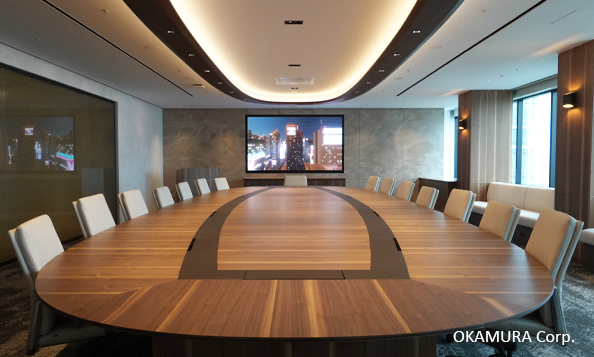 超高精細な大型LEDビジョンを会議室へ採用　シームレスな映像表現でスムーズな会議進行が可能