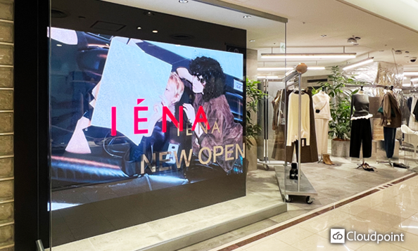 LEDビジョンで魅せる先進的なショーウィンドウ<br>リアルな店舗空間と映像が融合しブランドの世界観を演出